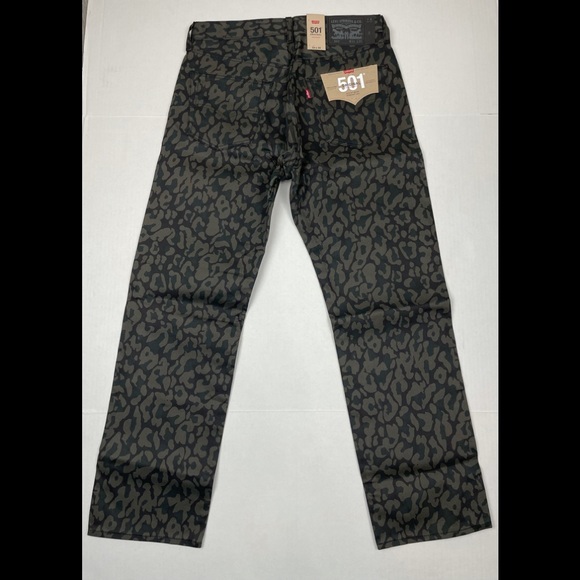 LEVI’S ORIGINAL Men’s CAMO 501 JEANS NWT. - Picture 2 of 15